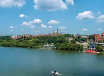 book a prive boat charter in washington, dc